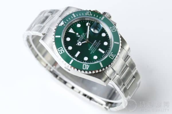 Rolex Submariner "Hulk" Green Dial Men's Luxury Watch 116610LV-97200